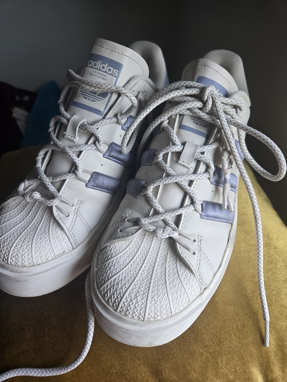 Adidas Superstar White & Periwinkle Blue Embroidered Stripe Low Top Womens 8